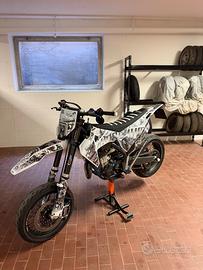 Husqvarna FC 450 supermoto