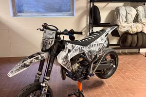 Husqvarna FC 450 supermoto