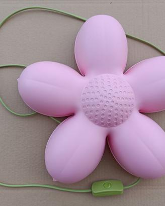 Lampada notturna a forma di fiore rosa