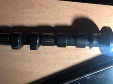 Albero Cammes Bmw  318 is 4 cilindri