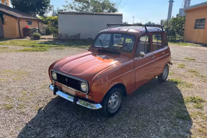 renault 4 completamente restaurata