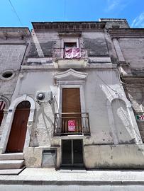 Appartamento al piano terra 3 vani+acc+ atrio