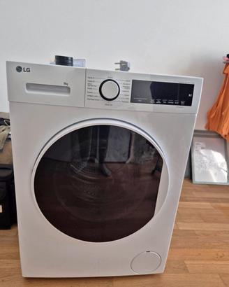 Lavatrice LG da 8 kg.