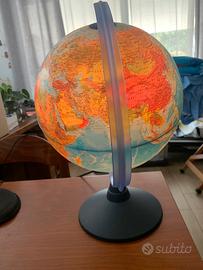 Mappamondo luminoso
