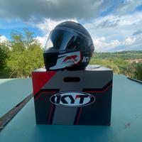 Casco KYT NF-R