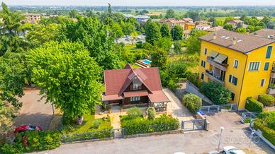VILLA SINGOLA A REGGIO NELL'EMILIA