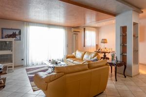 Spinea ampia villa a schiera ristrutturata