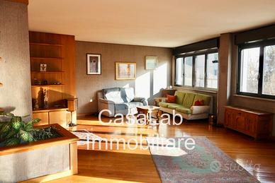 Apparrtamento di ampia metratura in semicentro