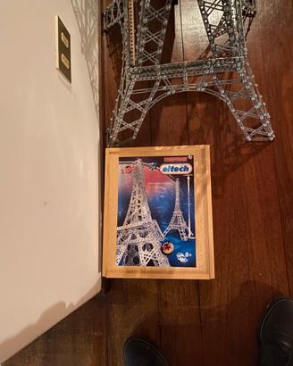 Torre eiffel  in scatola di montaggio MECCANO