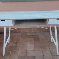 scrivania usata poco