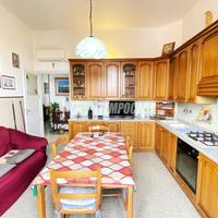 4 LOCALI IN BUONO STATO AL 3 PIANO