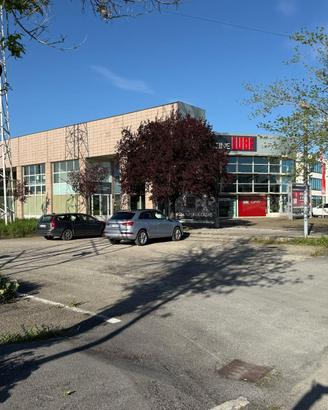 Capannone di 220 mq a Santarcangelo di R