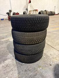 4 gomme 235/60/18