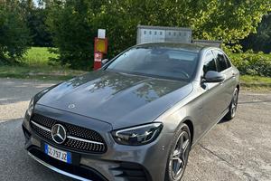 Mercedes-benz E 300 de 4Matic Auto Plug in hybrid 