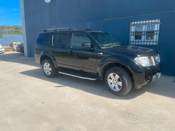 Nissan Pathfinder R51 2.5dCi 4x4  -motore nuovo-