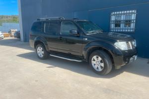 Nissan Pathfinder R51 2.5dCi 4x4  -motore nuovo-