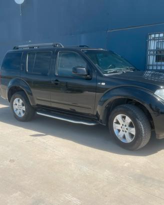 Nissan Pathfinder R51 2.5dCi 4x4  -motore nuovo-