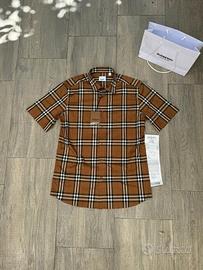 t-shirt camicia burberry - M