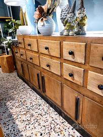 credenza con cassetti e ante vintage