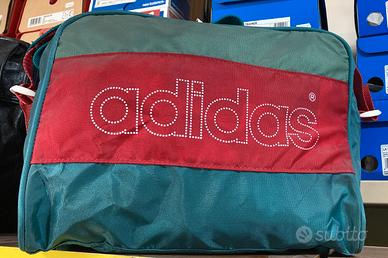 Borsa Adidas con fondo e tracolla