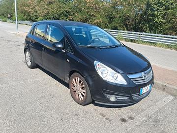 Opel corsa 1.2 benzina e GPL 