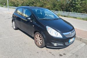 Opel corsa 1.2 benzina e GPL 