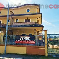Villa bifamiliare Piedimonte San Germano