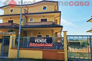 Villa bifamiliare Piedimonte San Germano