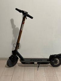 Ducati Pro-II Plus – Monopattino Elettrico 