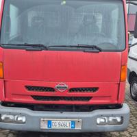 Nissan Atleon 2003 km. 120.000