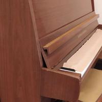 Pianoforte a muro Grotrian Steinweg