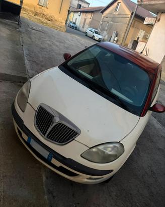 Lancia y 2006 (cambio automatico) rifare frizione