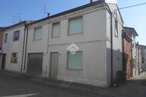 3 LOCALI A LAGOSANTO