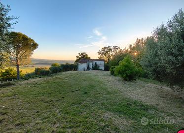 Terreno edificabile con rustico toscano 