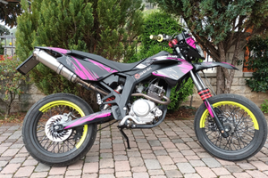 Motard derbi senda 125