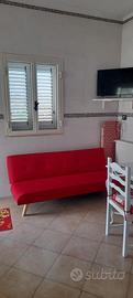 divani blu e rosso foto allegate 100 euro l'uno 