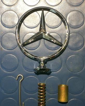 MERCEDES A1155860488 - stemma NUOVO per W114 W115