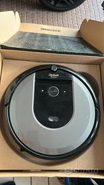 iRobot Roomba i7+ Aspirapolvere Robot con Base