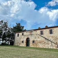 Casale in pietra con dependance Siena