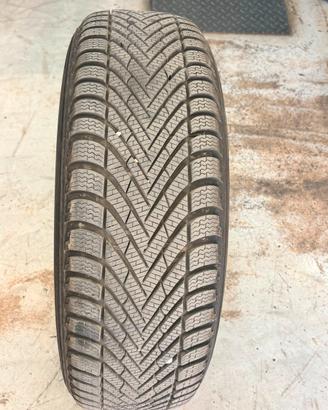 Gomme pirelli 215/65/17 dot 3025