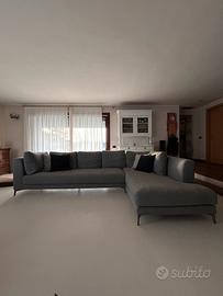 Divano con chaise longue