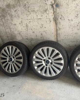CERCHI IN LEGA FORD  195/45 R16 84V