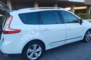 Renault Megane Scenic 7 posti