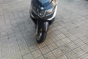piaggio x10 