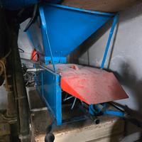 Diraspatrice Elettrica per Uva – Professionale