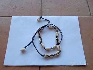 Bracciale con conchiglie