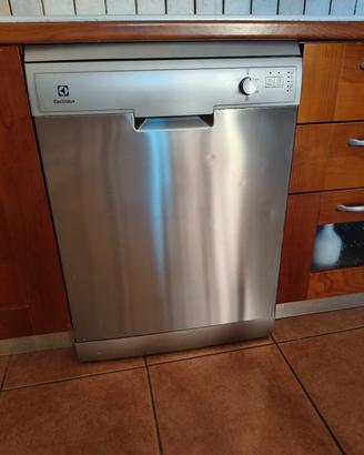 lavastoviglie Electrolux 