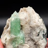 minerale da collezione Apofillite verde - India