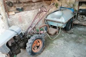 Trattore Snodato d'Epoca con Carrello Botte