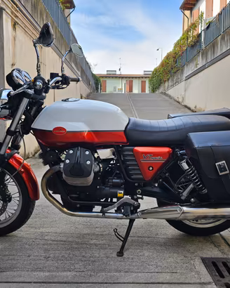 Moto guzzi v7 special